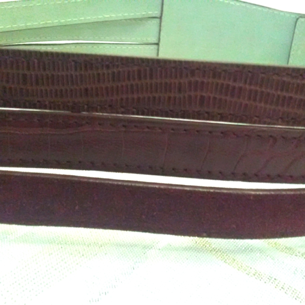 LIKE NEW 100% LEATHER PURSE/ BAG BY DKNY LARGE SZ. DEEP BURGUNDY CROC. EMBOSSED - Picture 9 of 15